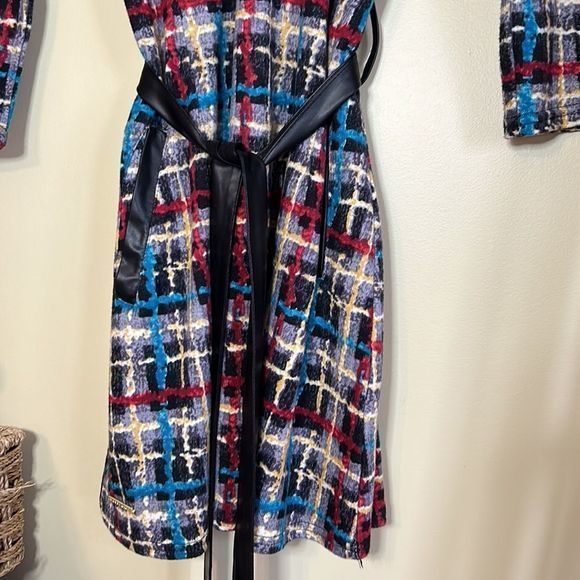 Coco & Tashi Colorful Tunic, Medium - Picture 2 of 10